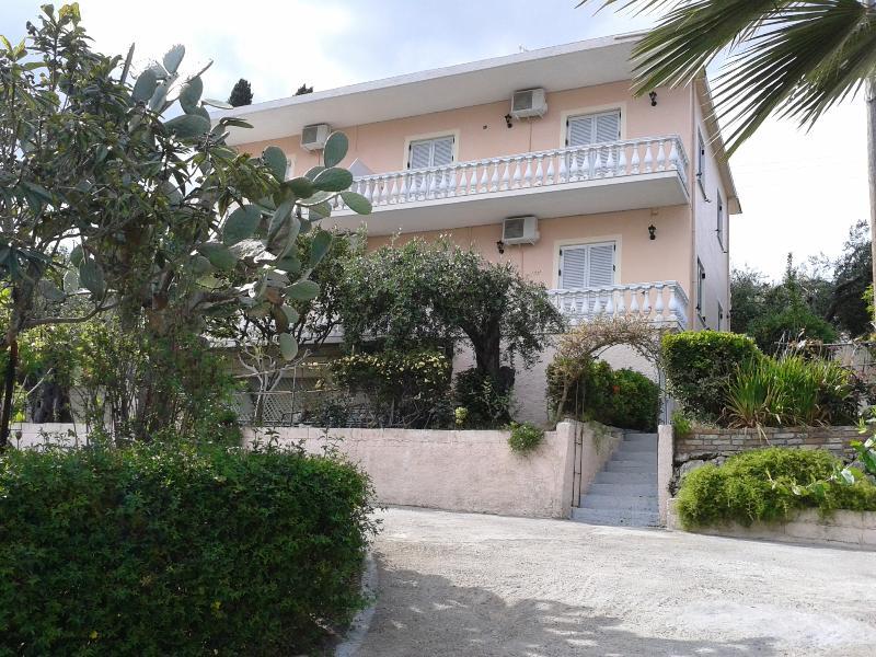 Apostolos & Eleni Family Apartments Perama  Dış mekan fotoğraf
