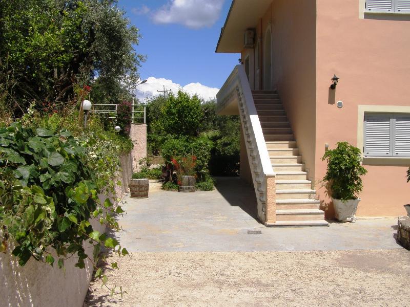 Apostolos & Eleni Family Apartments Perama  Dış mekan fotoğraf