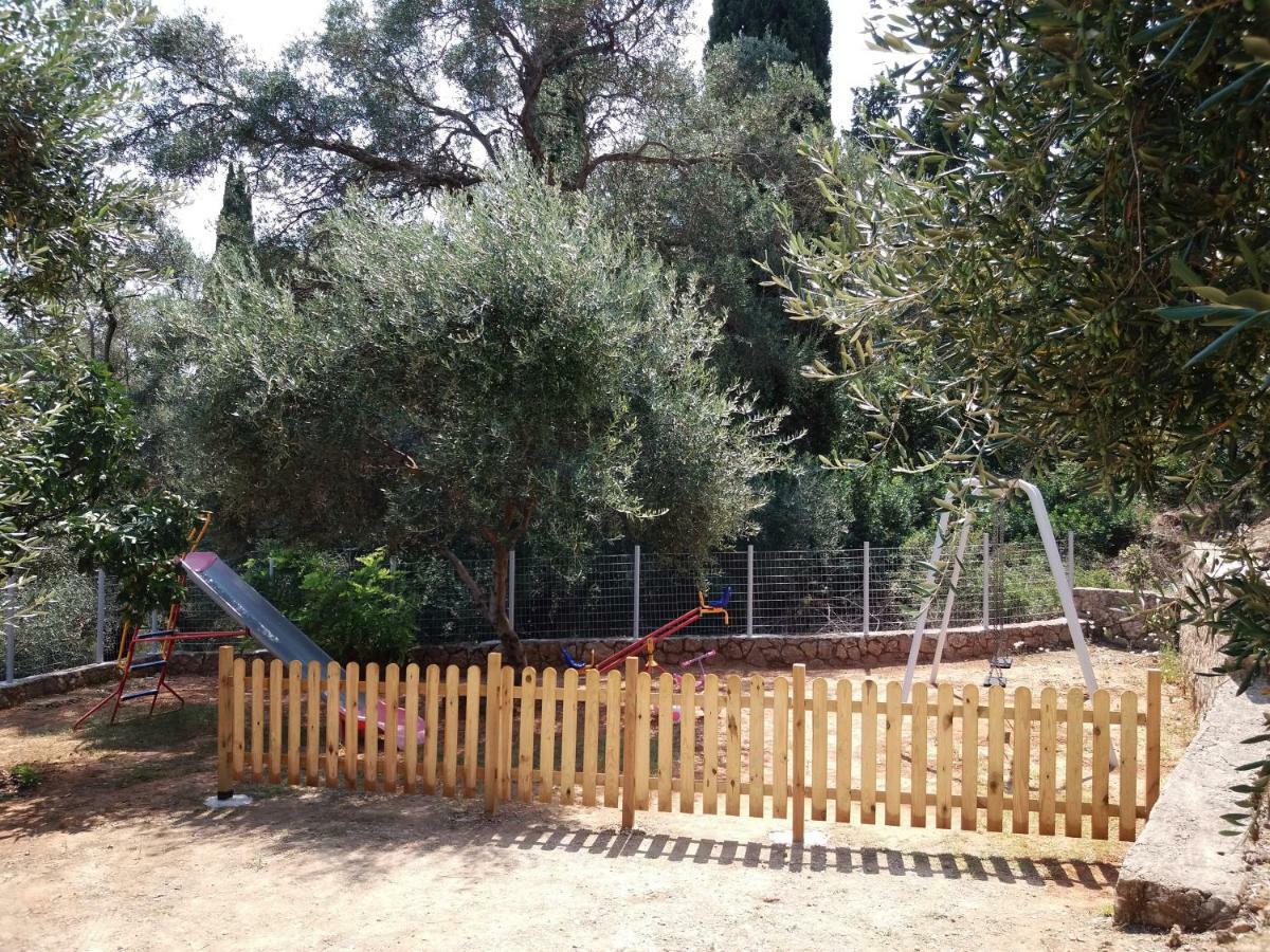 Apostolos & Eleni Family Apartments Perama  Dış mekan fotoğraf